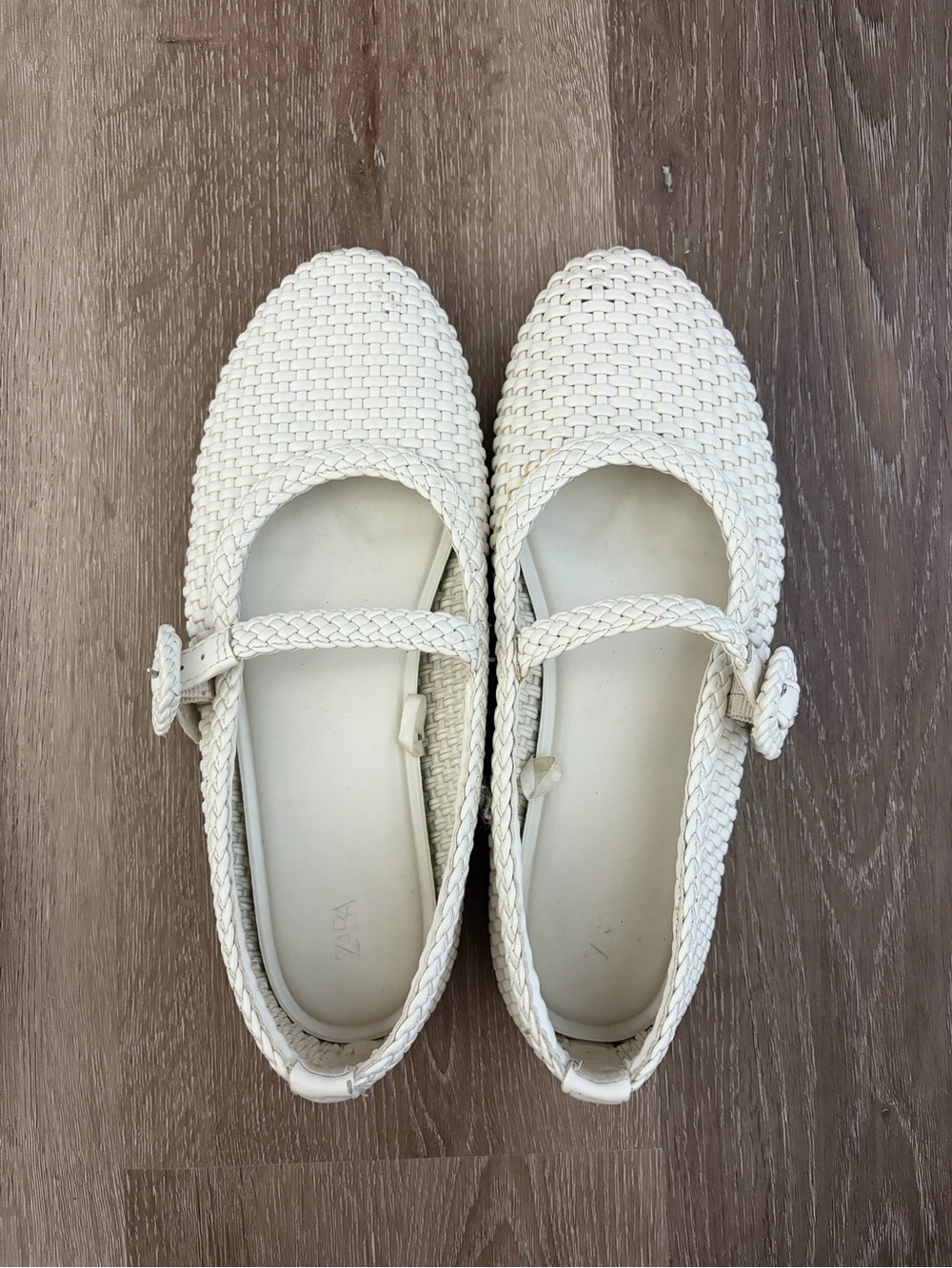 Zara flats